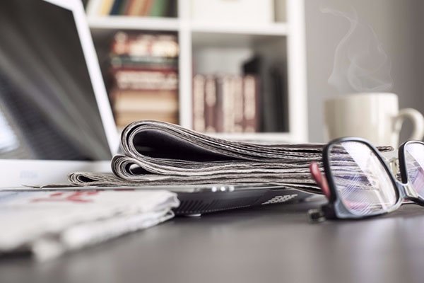 將要整列的零件隨意放到整列機治具板，然后加以各 01